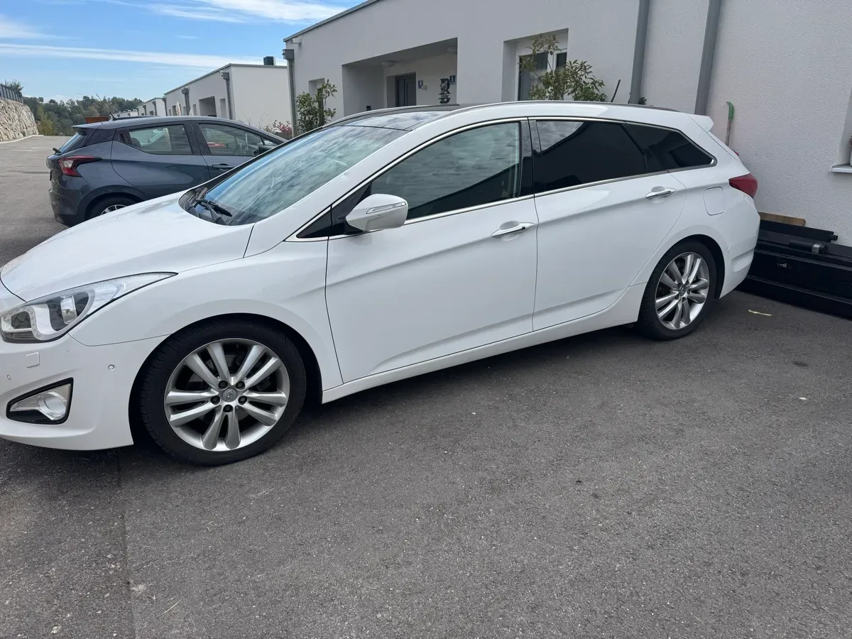 Hyundai I40