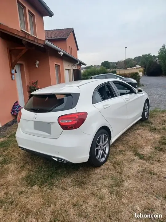 Mercedes-Benz A-Class 2015 photo 2