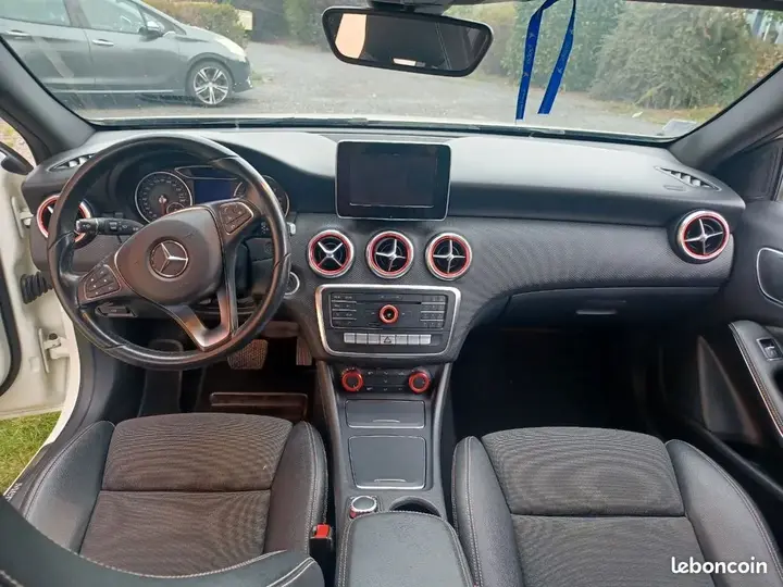 Mercedes-Benz A-Class 2015 photo 3