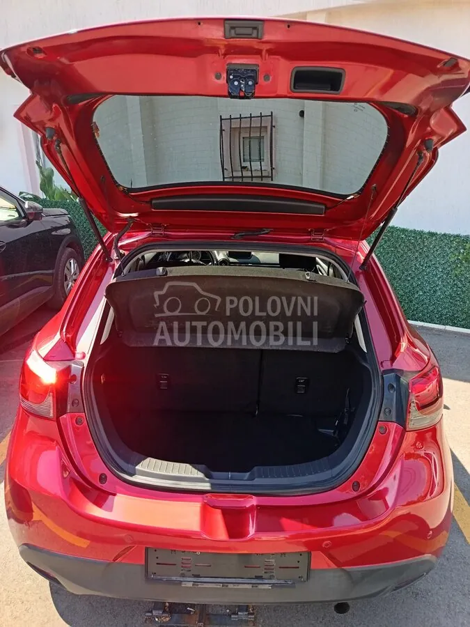 Mazda 2 2015 photo 5