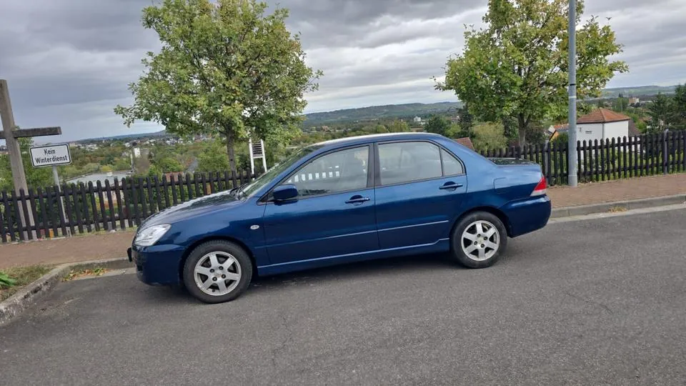 Mitsubishi Lancer