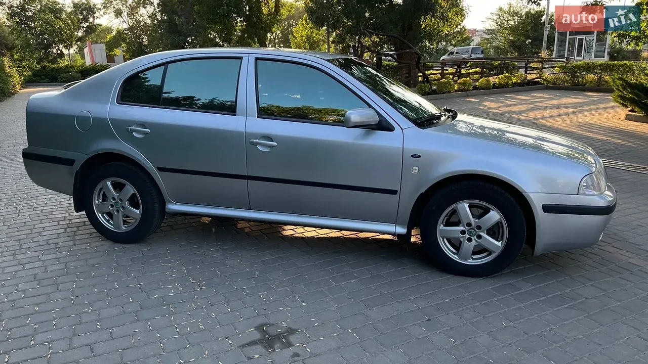 Skoda Octavia 2003 photo 3