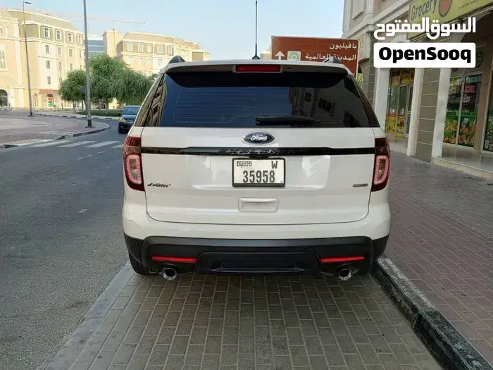 Ford Explorer 2014 photo 2