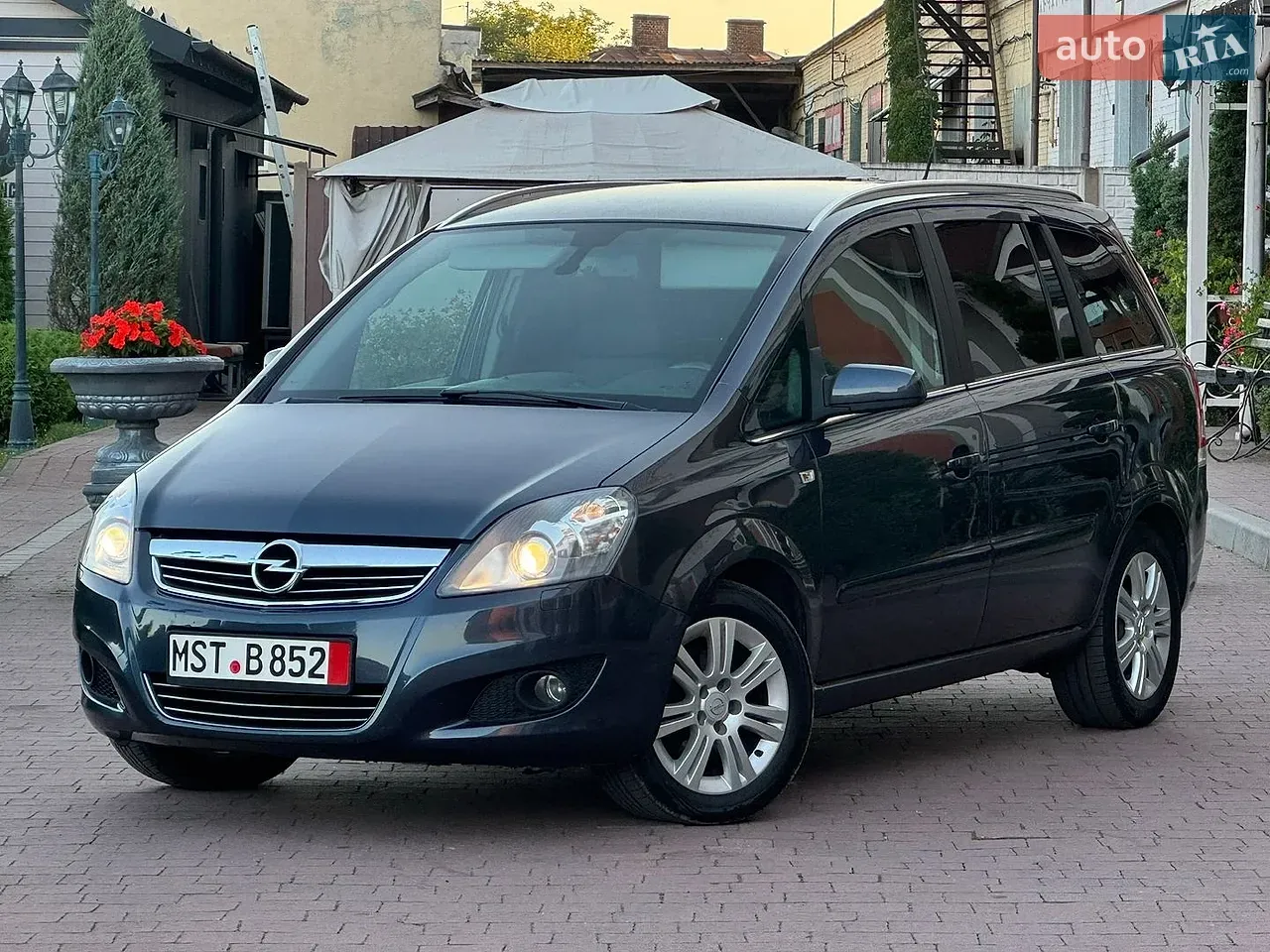 Opel Zafira 2009 photo 3