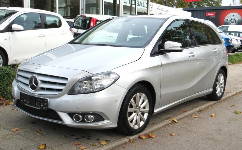 Mercedes-Benz B 200