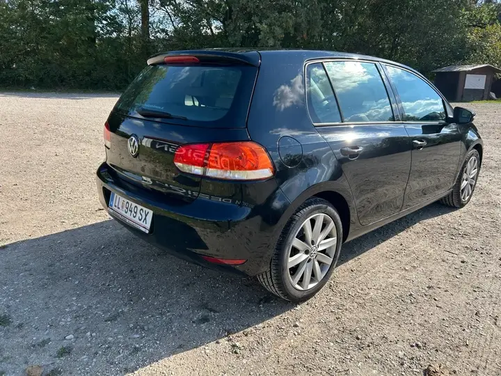 Volkswagen Golf 2011 photo 3