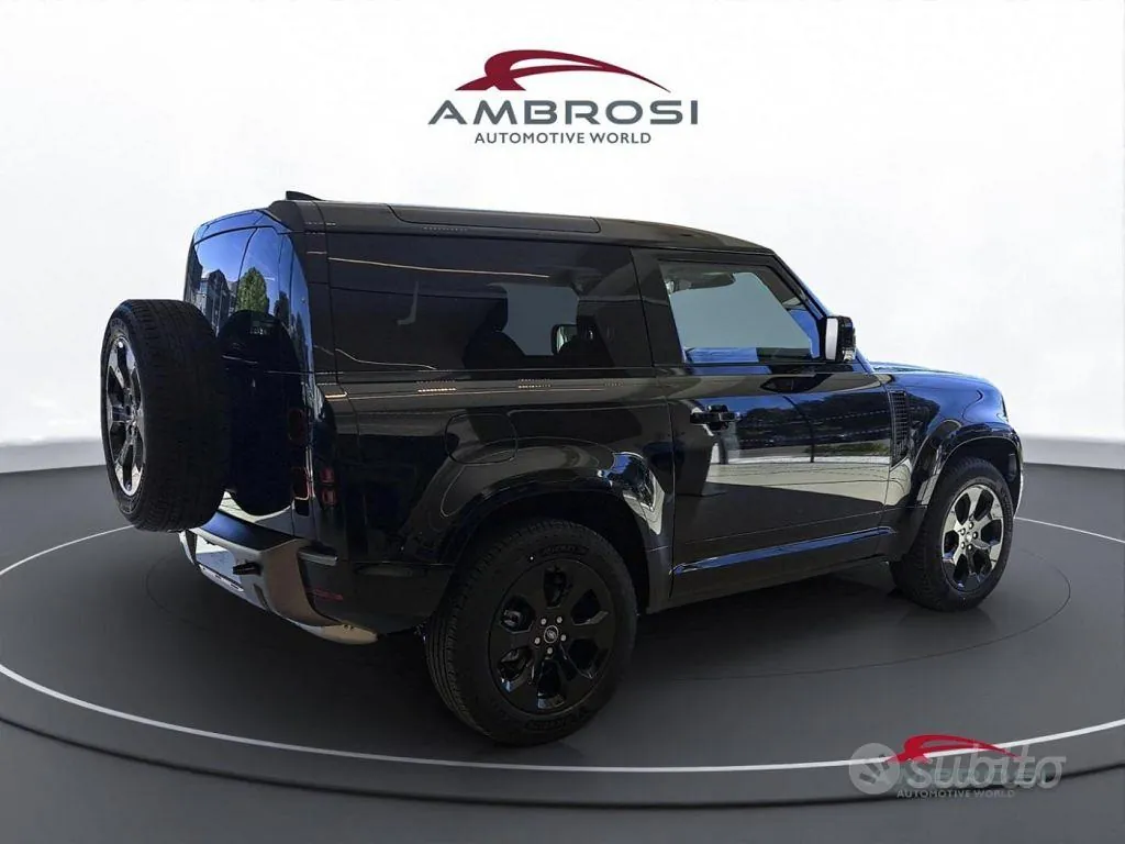 Land Rover Defender 2026 photo 3
