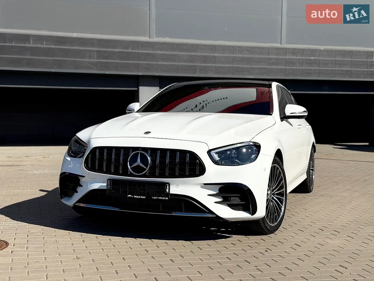 Mercedes-Benz E-Class 2023 photo 2