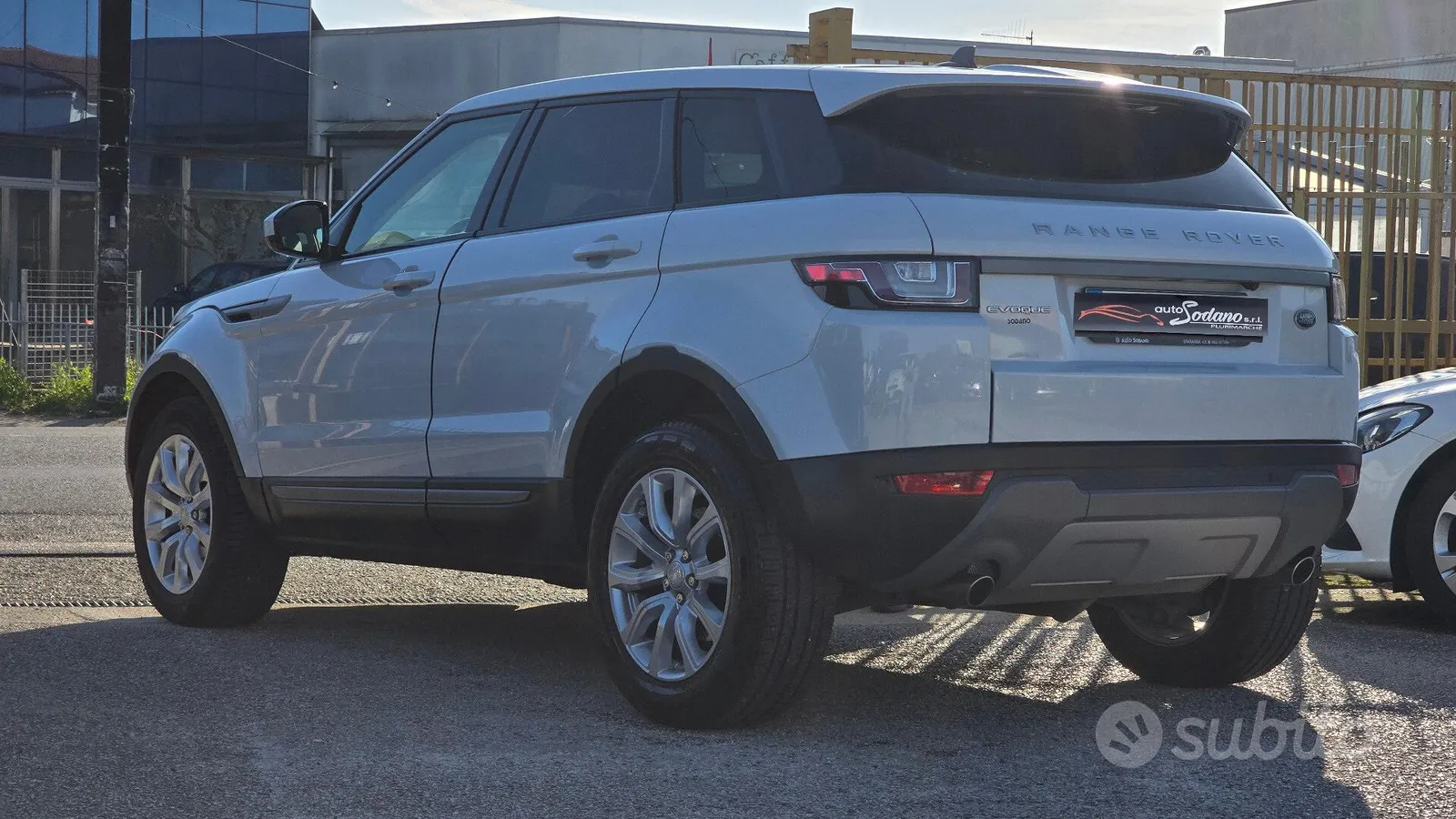 Land Rover Range Rover Evoque 2016 photo 4