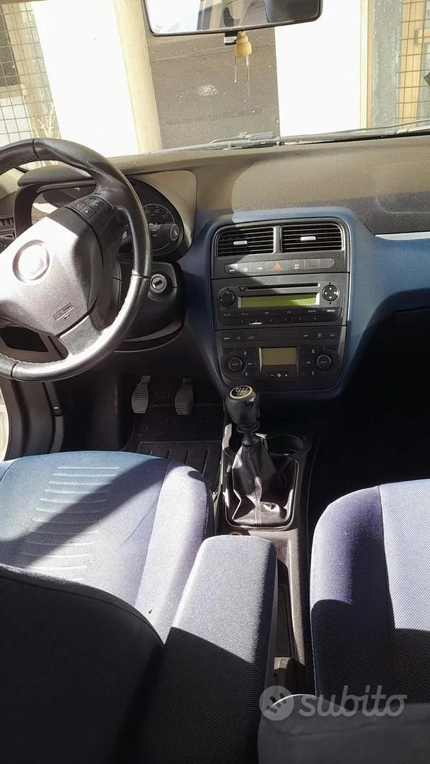 Fiat Grande Punto 2008 photo 3