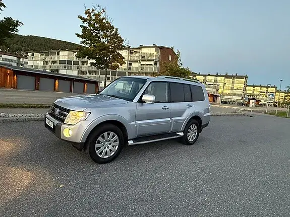 Mitsubishi Pajero 2007 photo 2