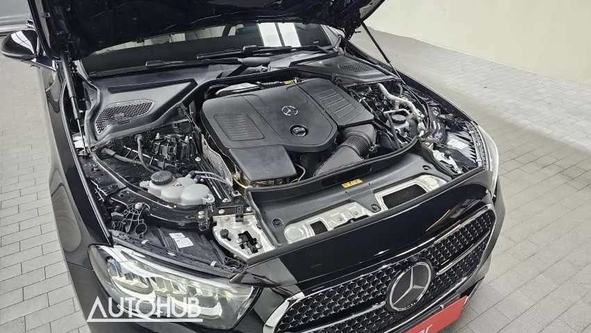 Mercedes-Benz E-Class 2024 photo 2