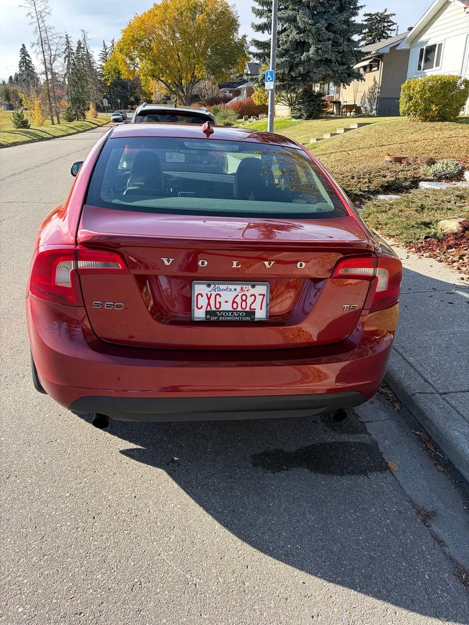 Volvo S60 2012 photo 4