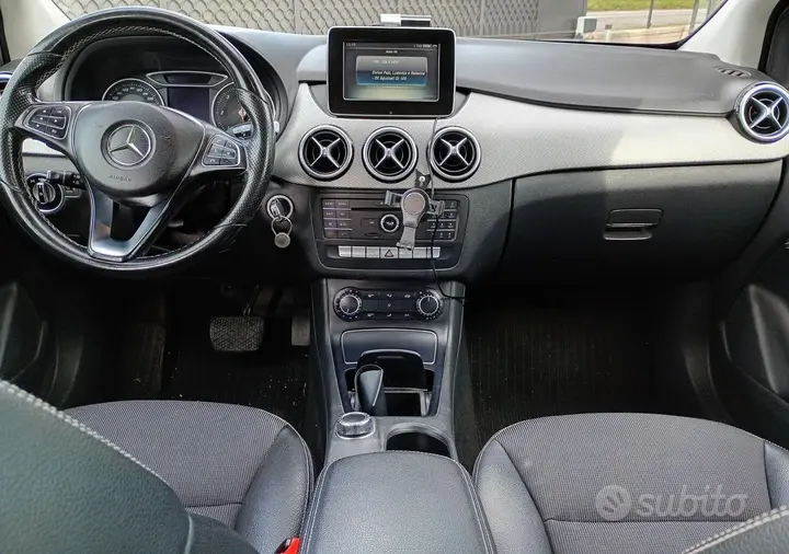 Mercedes-Benz B 2015 photo 5