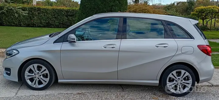 Mercedes-Benz B 2015 photo 3