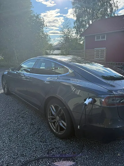 Tesla Model S 2018 photo 2