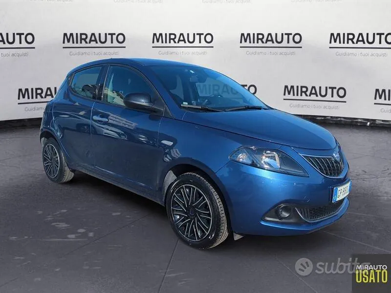 Lancia Ypsilon