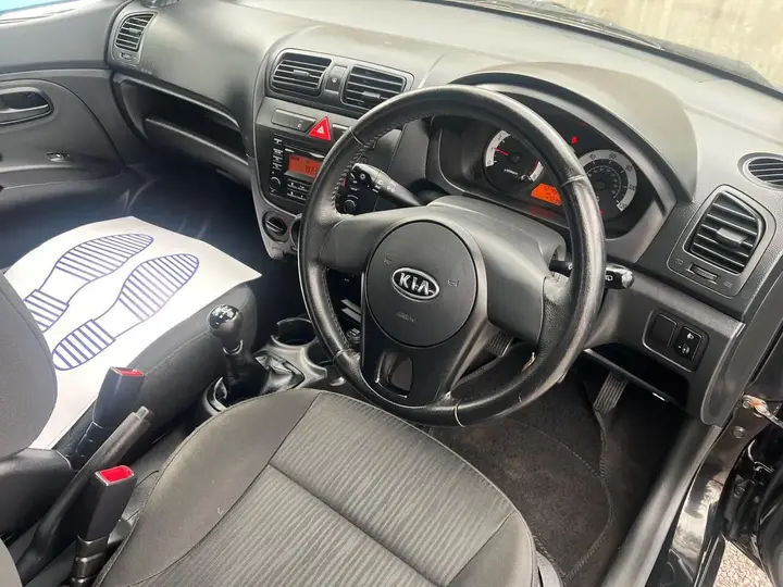 Kia Picanto 2010 photo 4