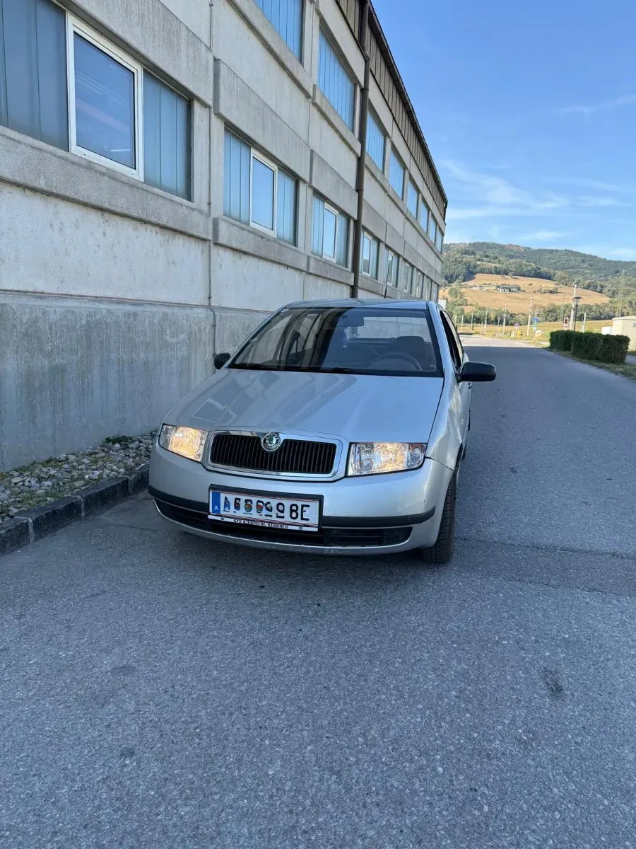 Skoda Fabia 2006 photo 2