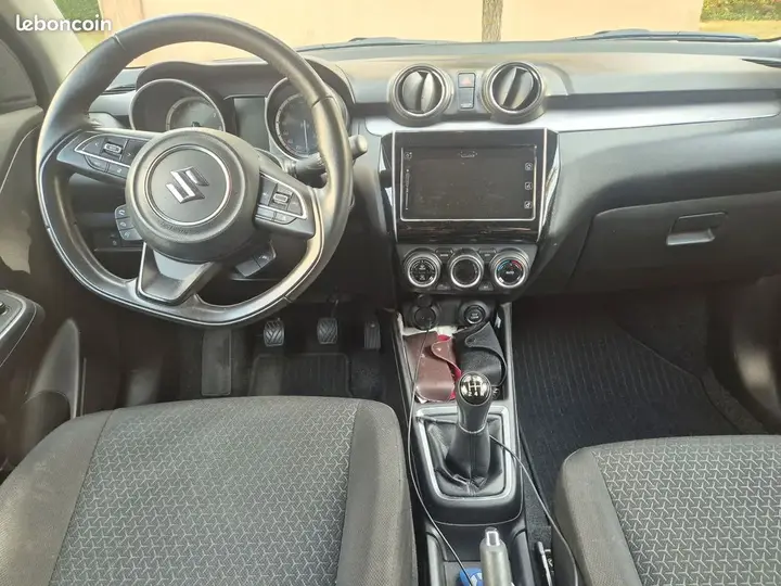 Suzuki Swift 2023 photo 5