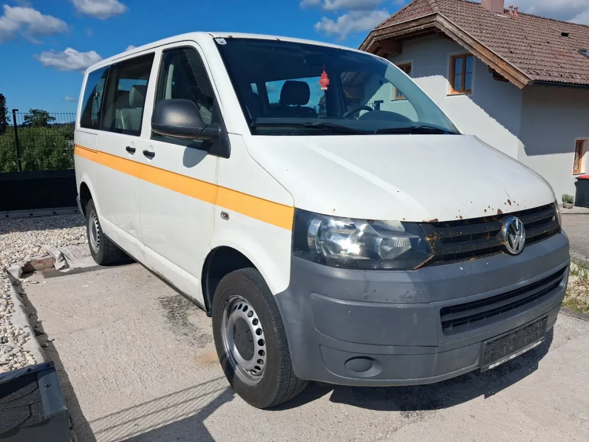 Volkswagen T5 2012 photo 2