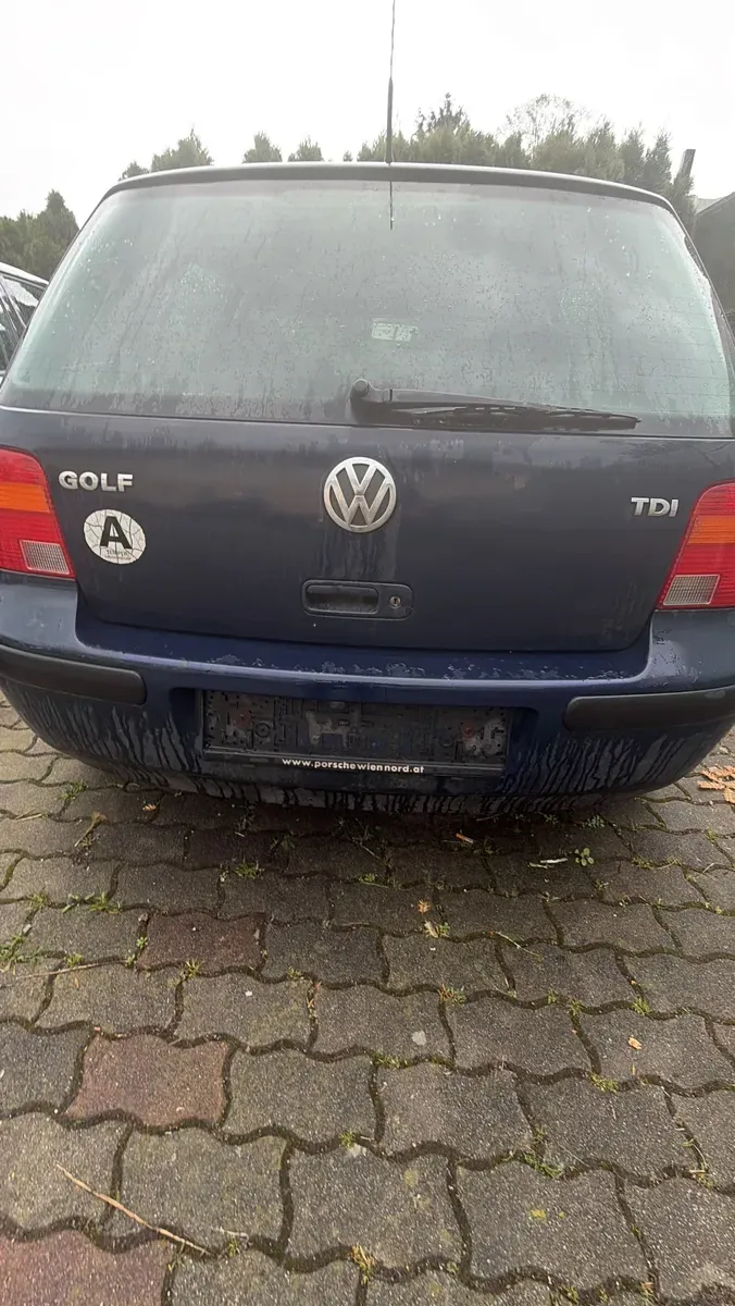 Volkswagen Golf 2001 photo 2