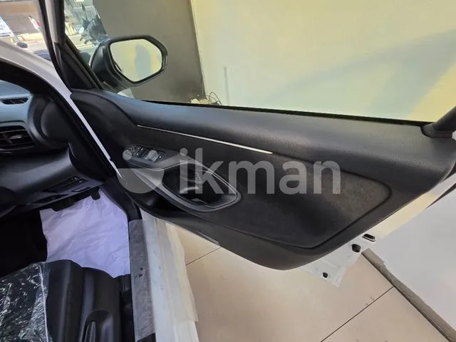 Toyota Yaris 2026 photo 4