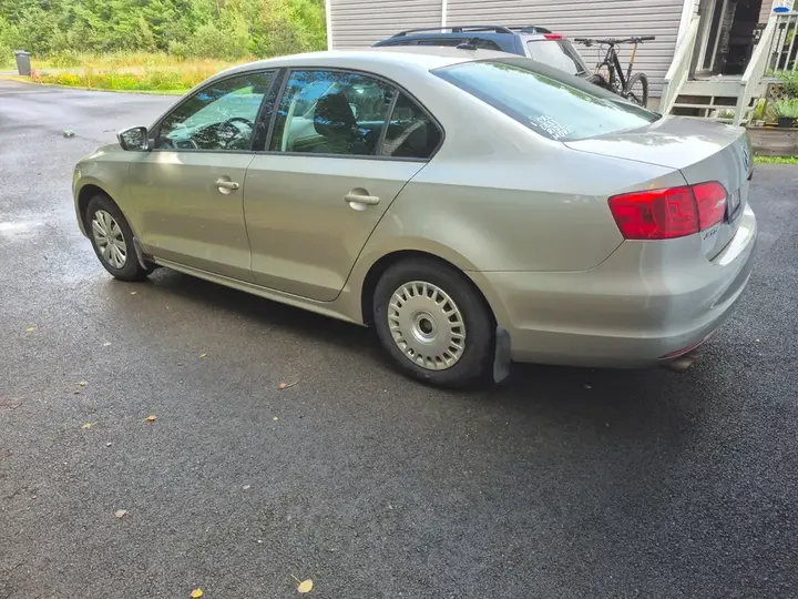 Volkswagen Jetta 2014 photo 3