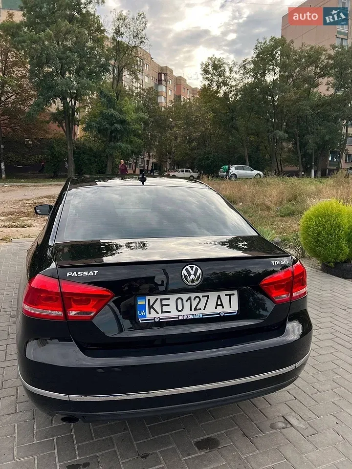 Volkswagen Passat 2013 photo 2