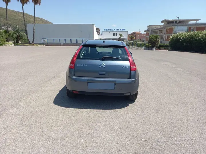 Citroen C4 2006 photo 2
