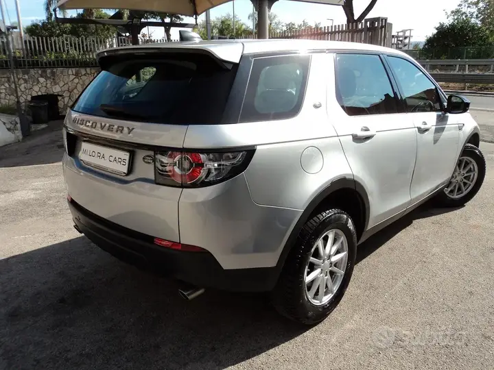 Land Rover Discovery Sport 2018 photo 4