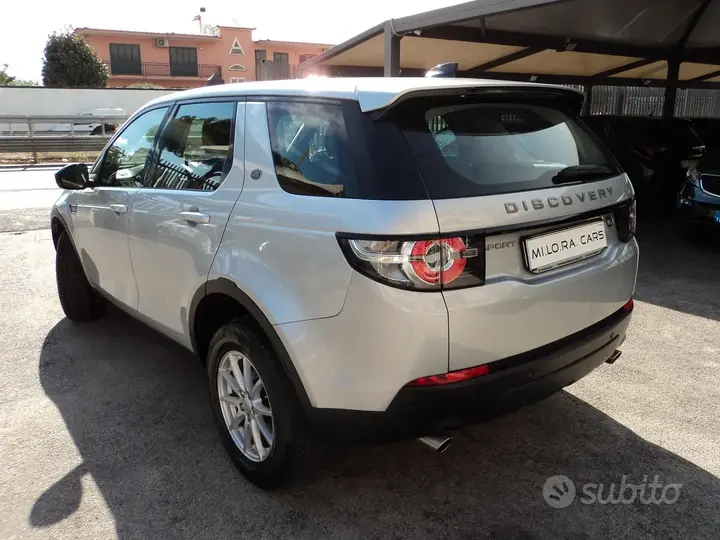 Land Rover Discovery Sport 2018 photo 3