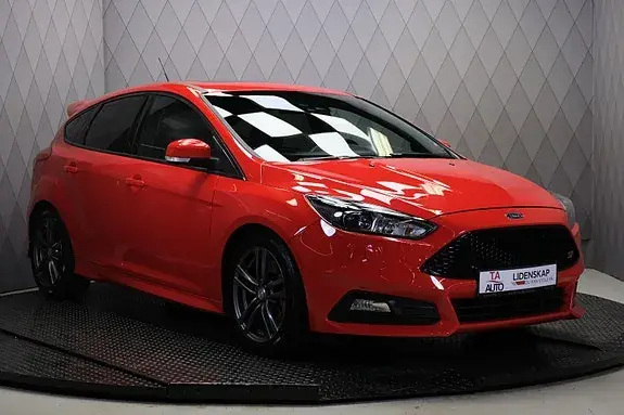 Ford Focus 2016 photo 2