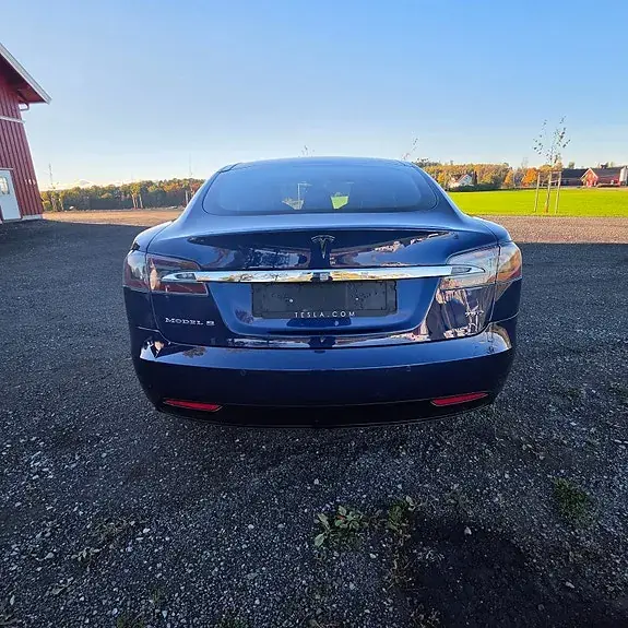 Tesla Model S 2017 photo 4