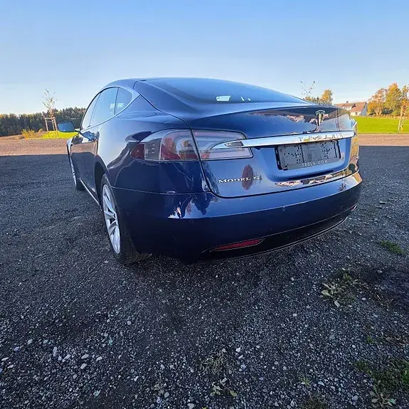 Tesla Model S 2017 photo 3