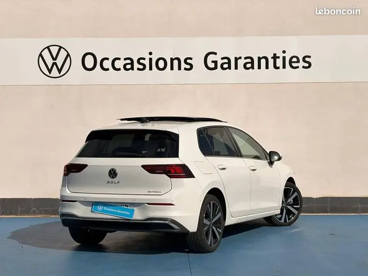 Volkswagen Golf 2026 photo 2