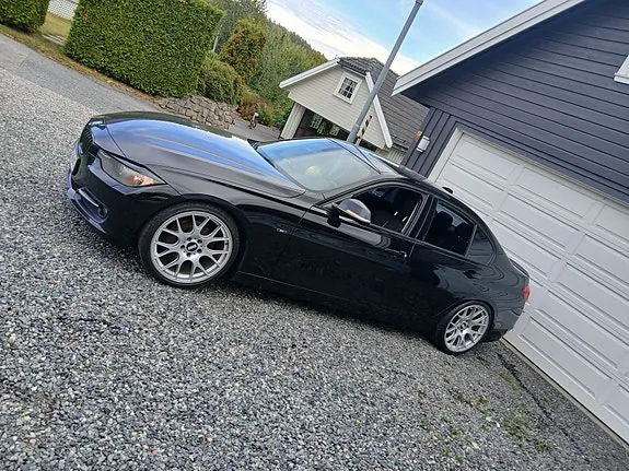 BMW 316I 2013 photo 2