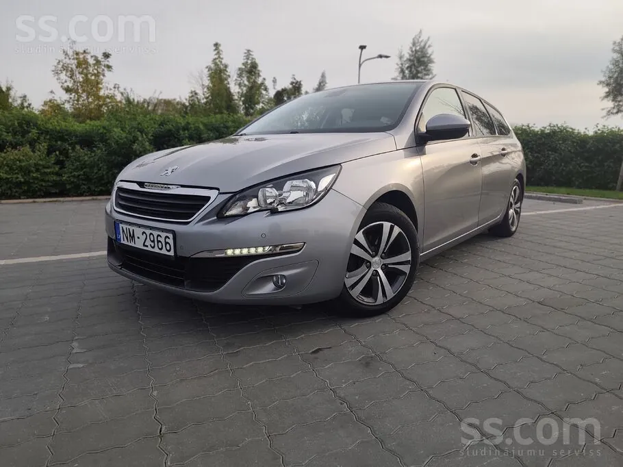 Peugeot 308 2015 photo 2