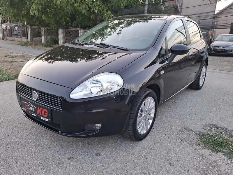 Fiat Grande Punto 2009 photo 2