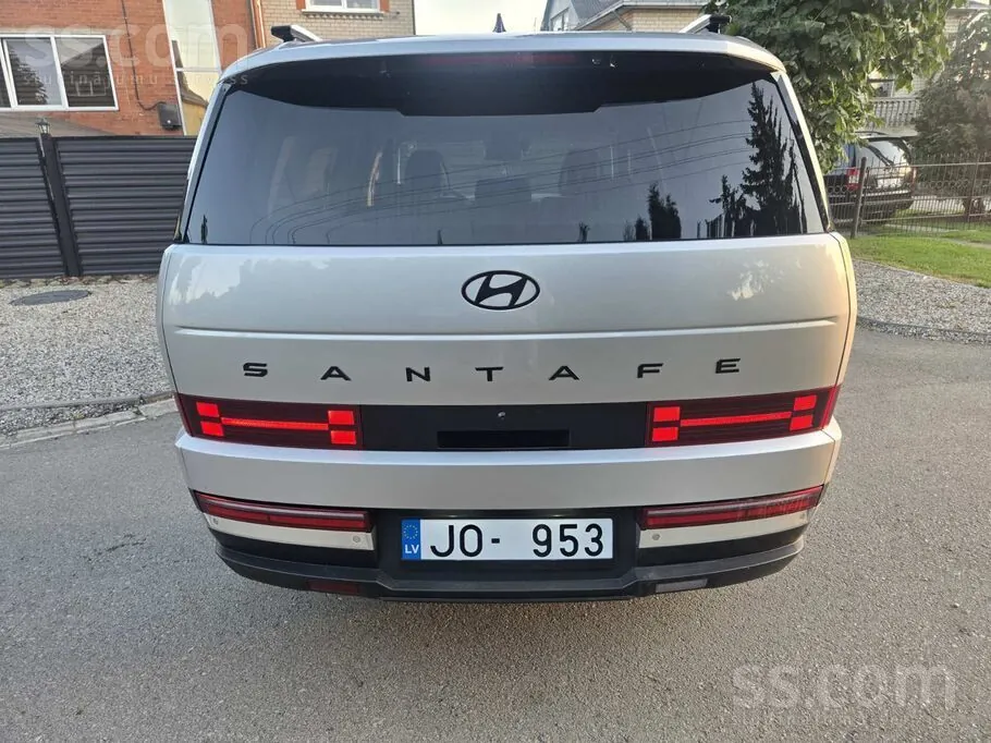 Hyundai Santa Fe 2024 photo 3