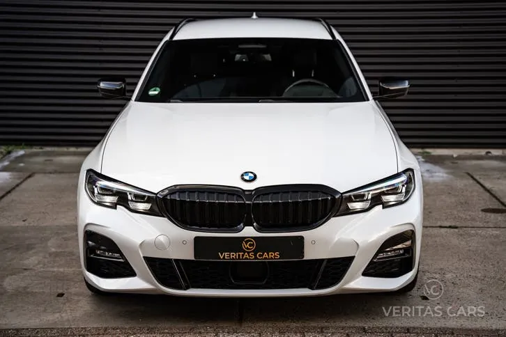 BMW 3 Series 2020 photo 2