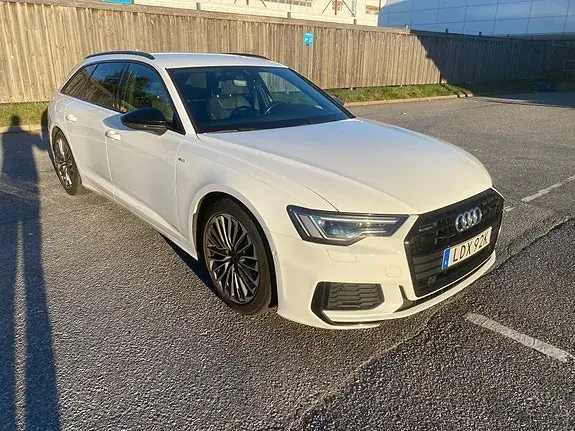 Audi A6 2021 photo 2