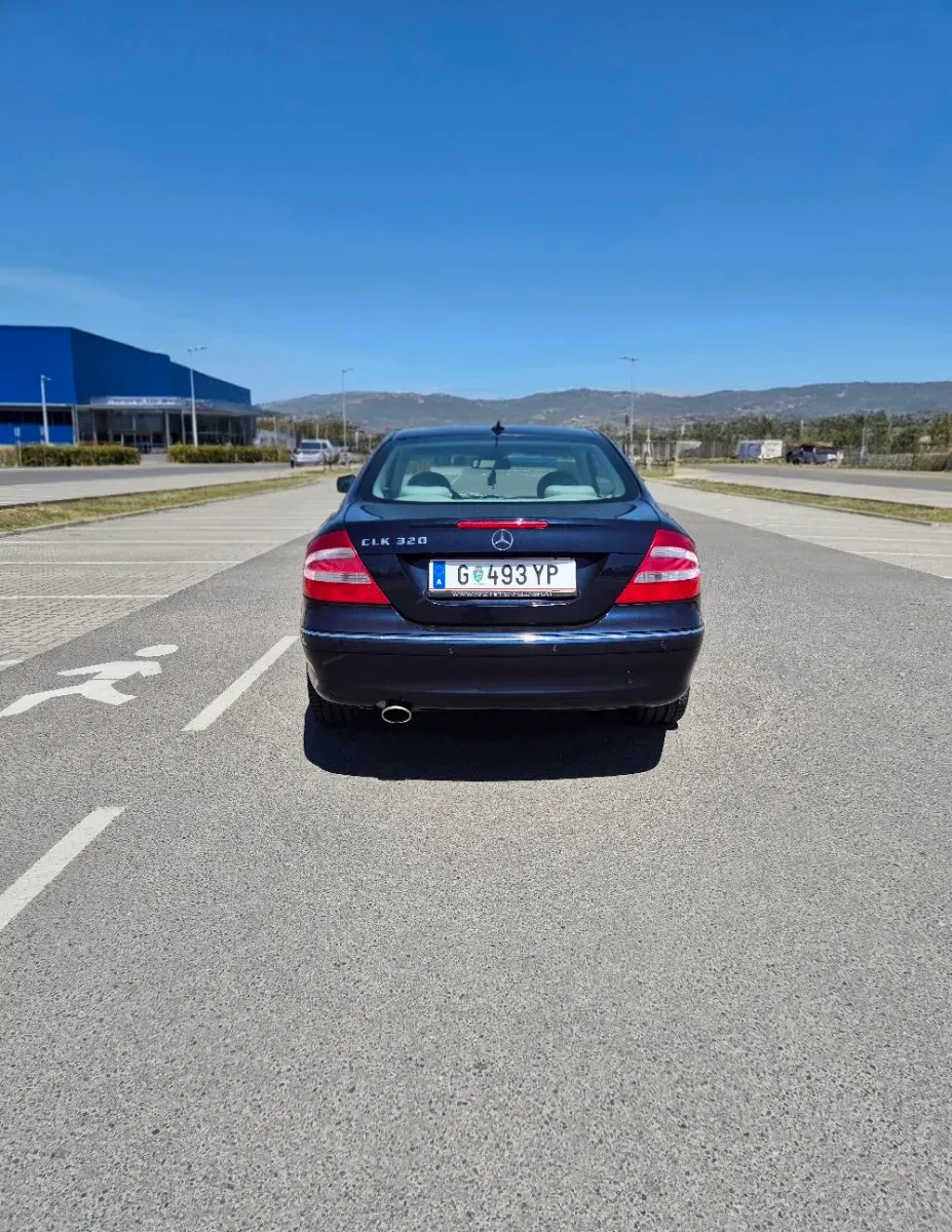 Mercedes-Benz Clk-Class 2003 photo 3