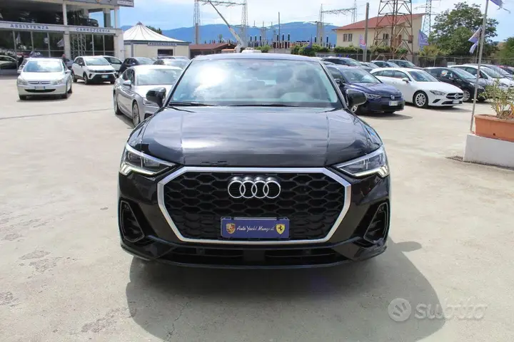 Audi Q3 2023 photo 2