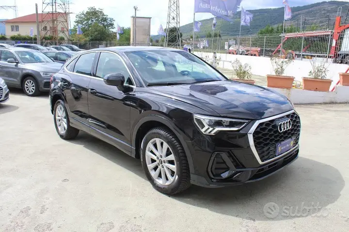 Audi Q3 2023 photo 3