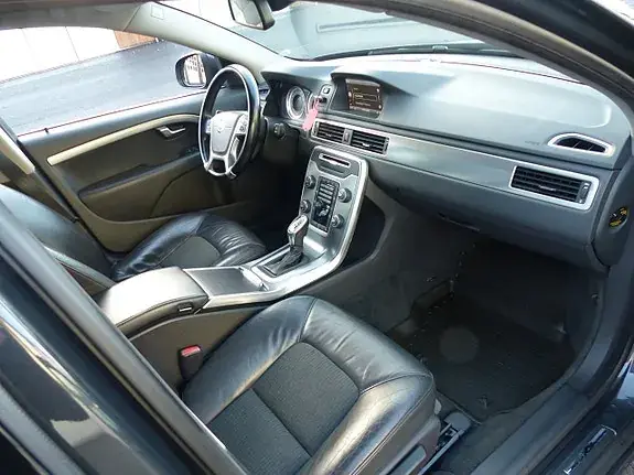 Volvo V70 2013 photo 5