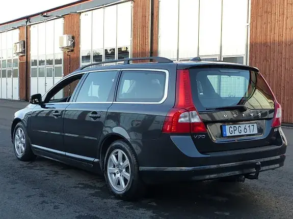 Volvo V70 2013 photo 2