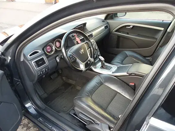 Volvo V70 2013 photo 4