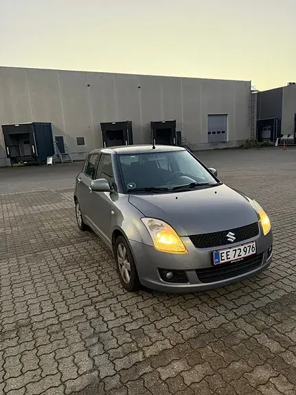 Suzuki Swift 2008 photo 2