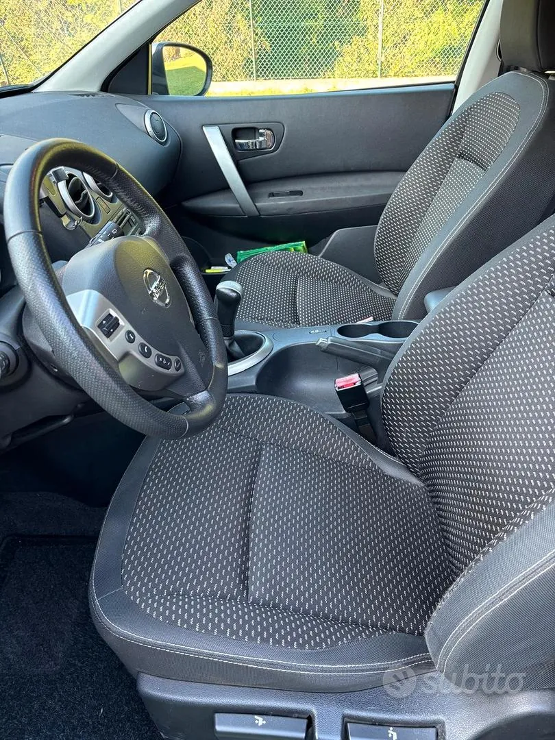 Nissan Qashqai 2009 photo 4